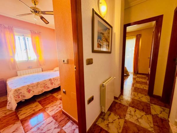 Chalet pareado en calle Cuarzo