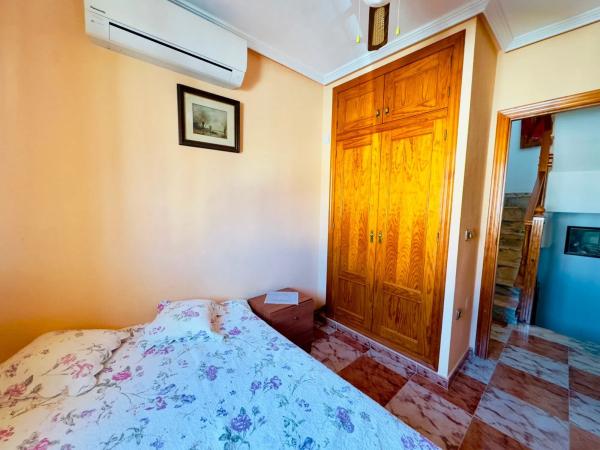 Chalet pareado en calle Cuarzo