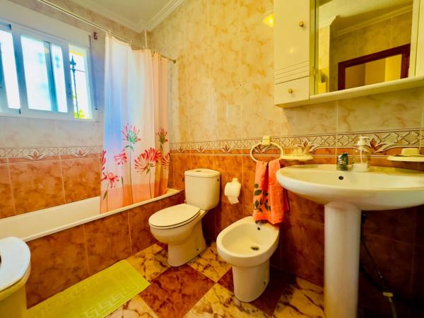 Chalet pareado en calle Cuarzo