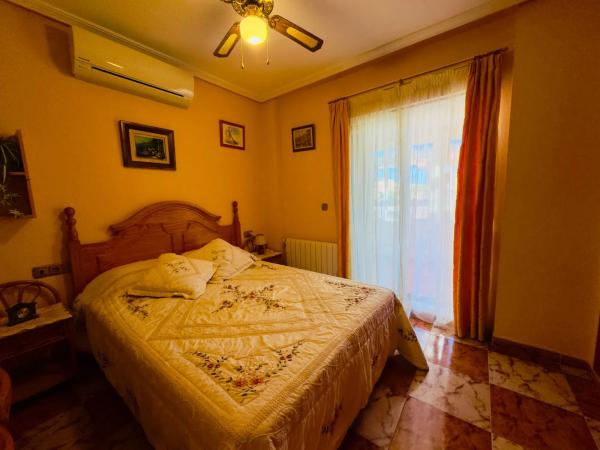 Chalet pareado en calle Cuarzo