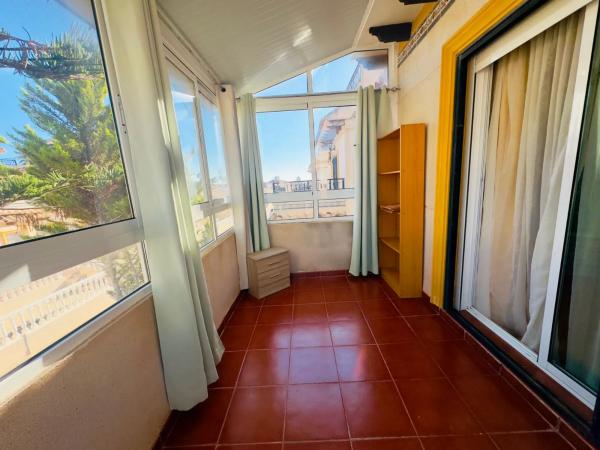 Chalet pareado en calle Cuarzo