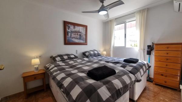 Chalet pareado en calle Yeso, 14