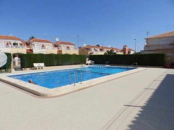 Chalet pareado en calle Yeso, 14