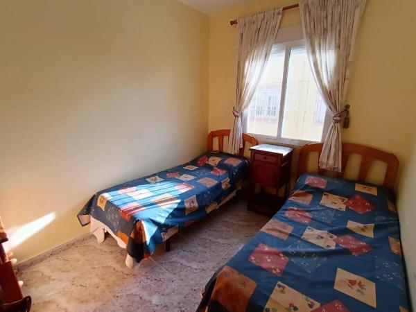 Chalet adosado en calle Fluorita, 4