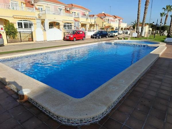 Chalet adosado en calle Fluorita, 4