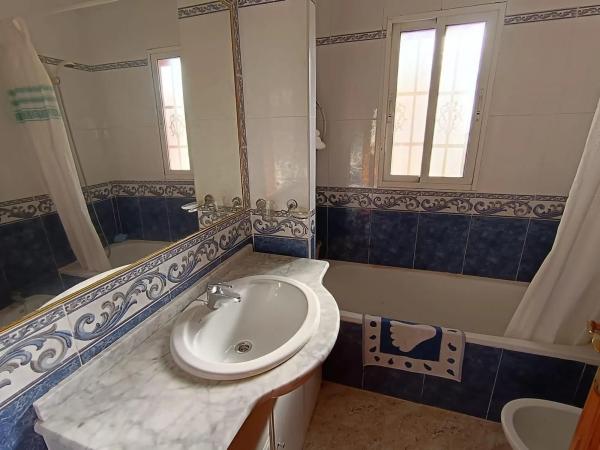 Chalet adosado en calle Fluorita, 4