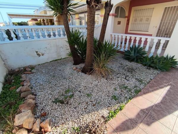 Chalet adosado en calle Fluorita, 4