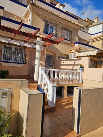 Casa independiente en calle Almudena, 50