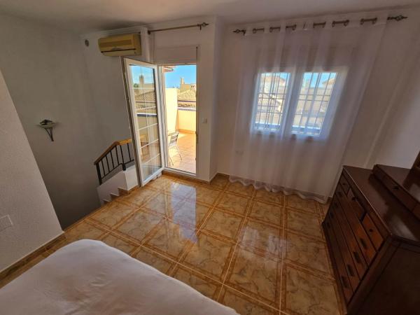 Casa independiente en calle Almudena, 50