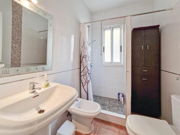 Chalet adosado en calle Lapislázuli