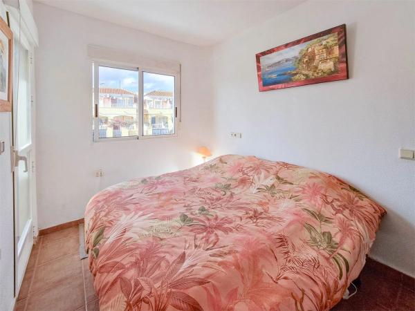 Chalet adosado en calle Lapislázuli