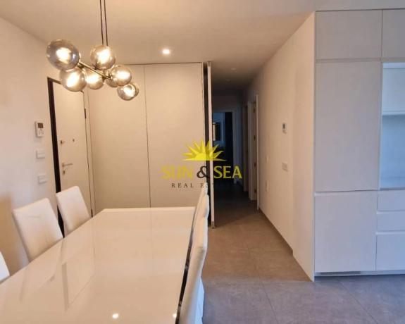 Ático en Barrio Las Colinas Golf