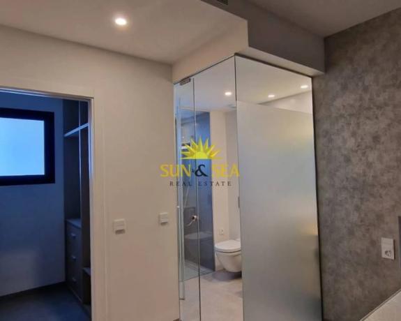 Ático en Barrio Las Colinas Golf