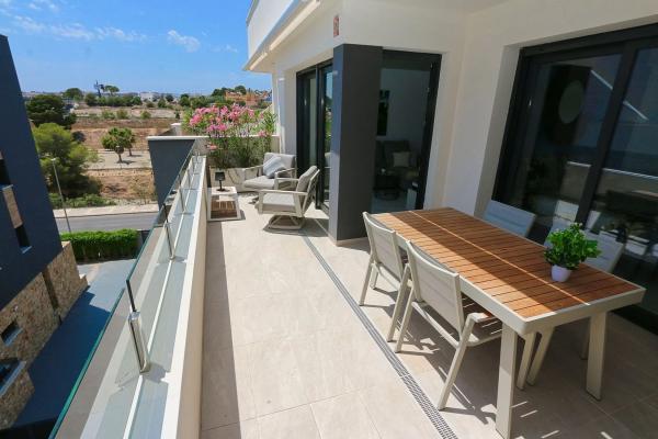 Ático en Barrio Los Almendros-La Florida