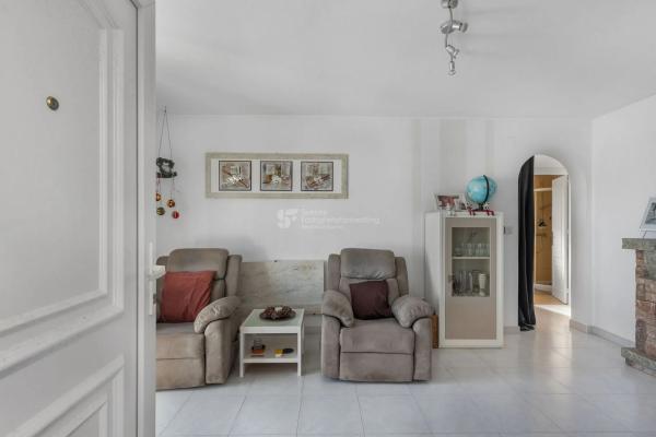 Piso en calle Sirius, 252