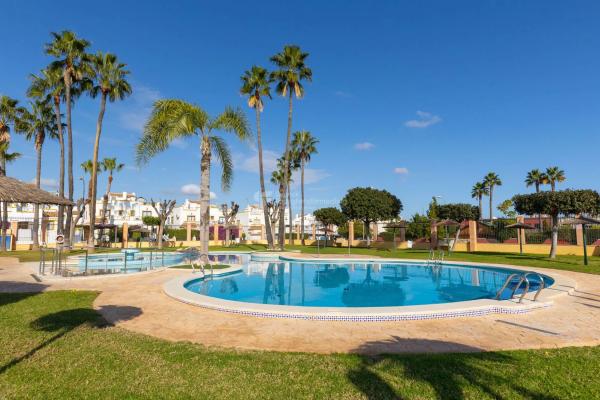 Piso en calle Sirius, 252