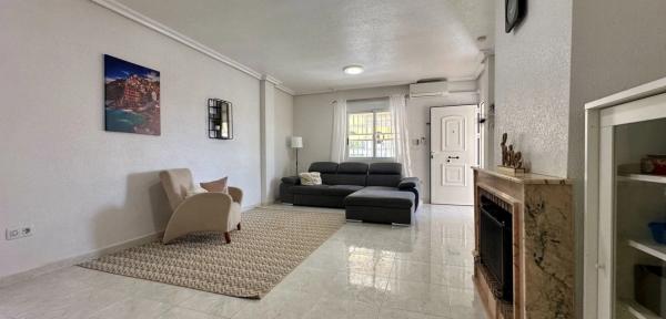 Casa independiente en calle Baikal s/n