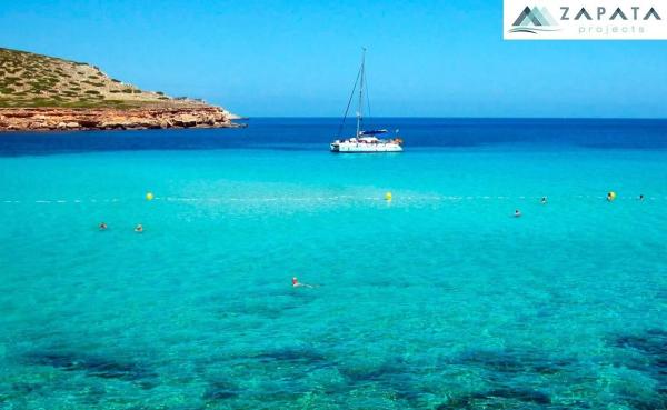 Casa independiente en calle Osa Mayor