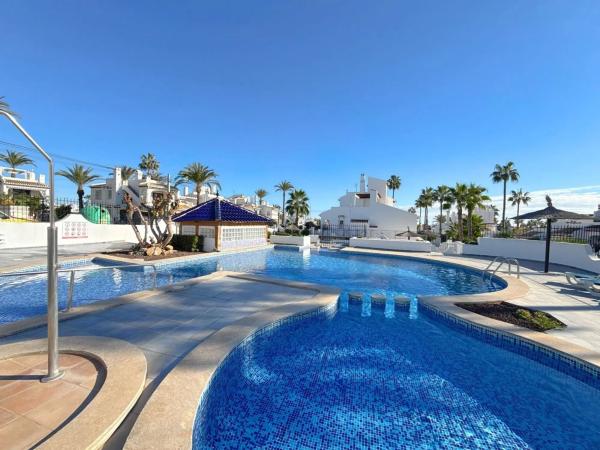 Chalet en Barrio Villamartín-Las Filipinas