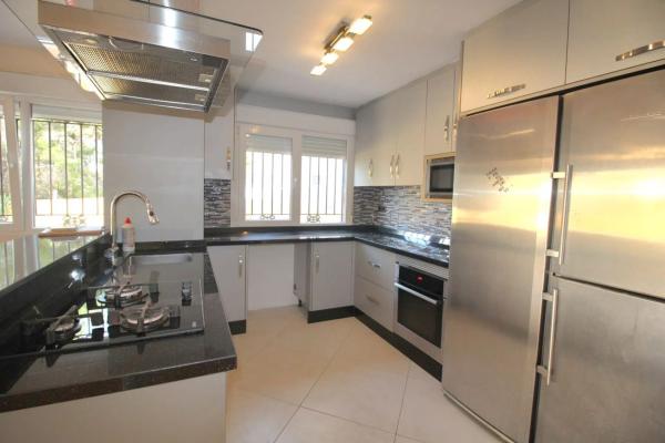 Casa independiente en calle la Sagra