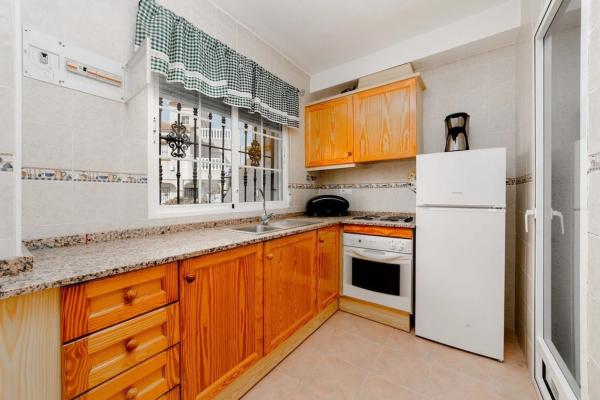 Chalet adosado en calle Azores