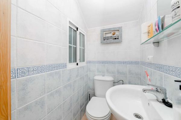 Chalet adosado en calle Azores