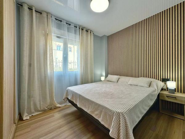 Chalet adosado en calle Pico Lobo