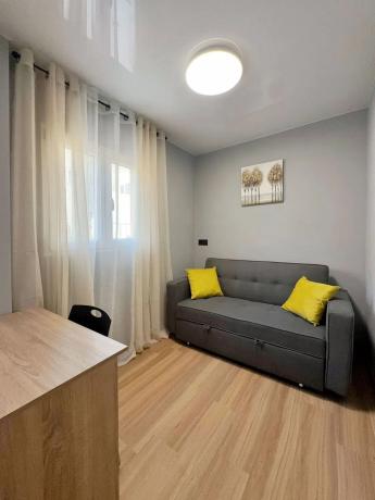 Chalet adosado en calle Pico Lobo