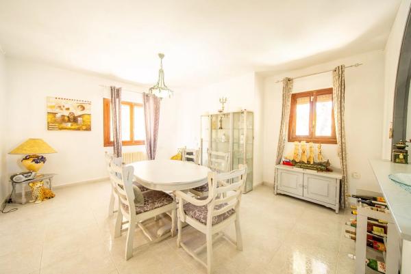 Casa independiente en calle los Pirineos