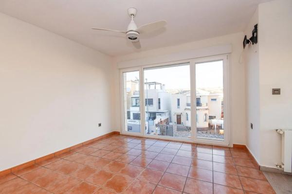 Casa independiente en calle la Sagra s/n