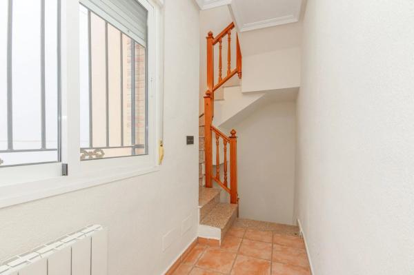 Casa independiente en calle la Sagra s/n