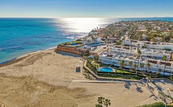 Casa independiente en calle la Sagra s/n