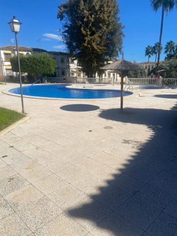 Piso en plaza F-2 Filipinas Oeste, 8 a