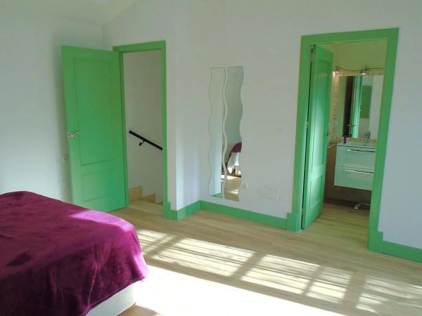 Chalet pareado en calle Ebro