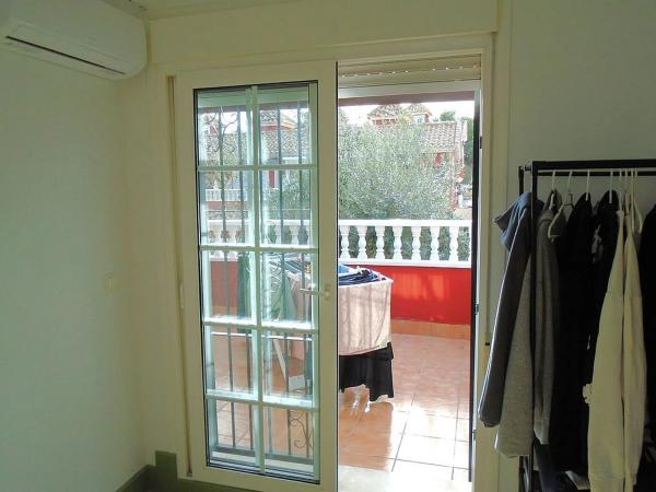 Chalet pareado en calle Ebro