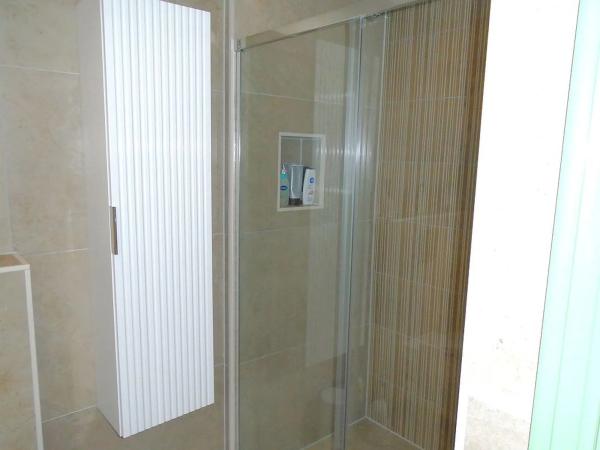 Chalet pareado en calle Ebro