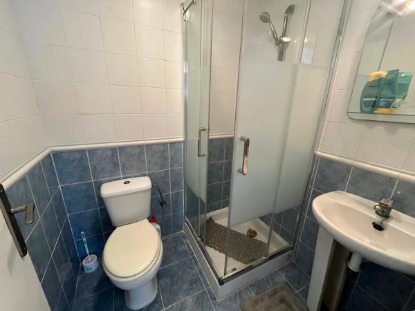 Chalet pareado en calle Richard Wagner, 1