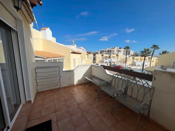 Chalet pareado en calle Richard Wagner, 1