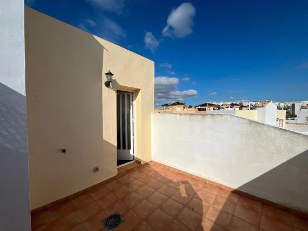 Chalet pareado en calle Richard Wagner, 1