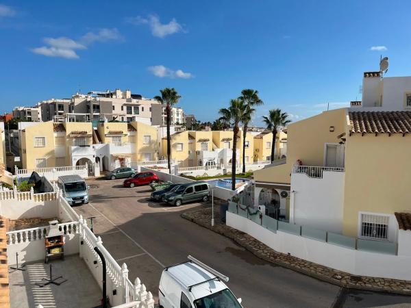 Chalet pareado en calle Richard Wagner, 1