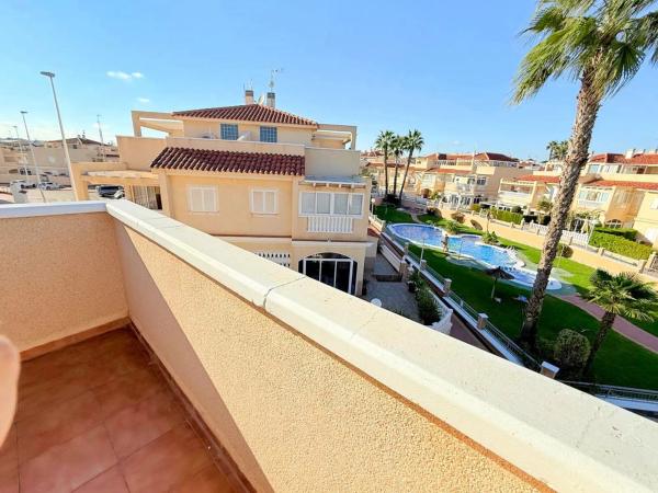 Chalet pareado en Pl R-2 Los Pinos