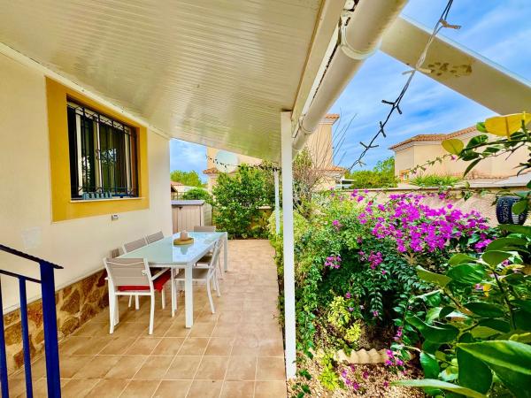 Casa independiente en calle Azalea, 7