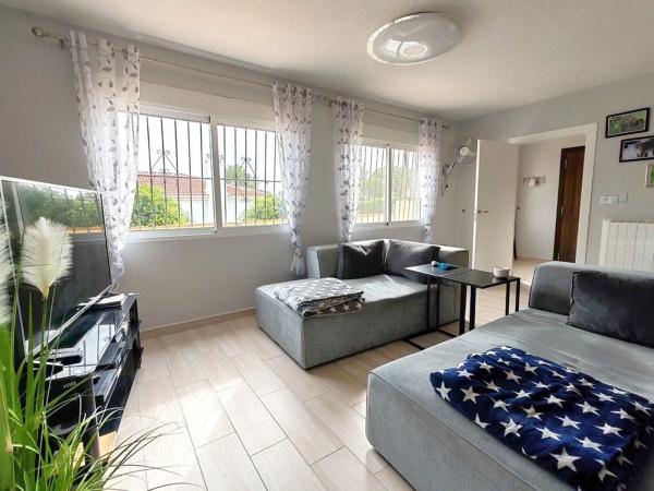 Casa independiente en calle Magnolio p C