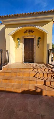 Casa independiente en calle Magnolio