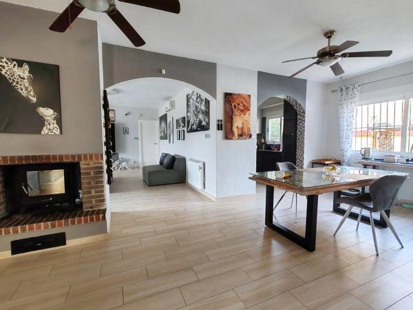 Casa independiente en calle Magnolio p C