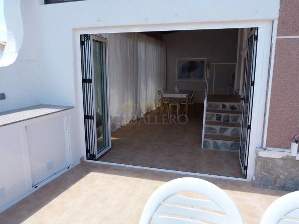 Chalet adosado en calle Abedul