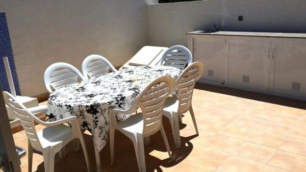 Chalet adosado en calle Abedul