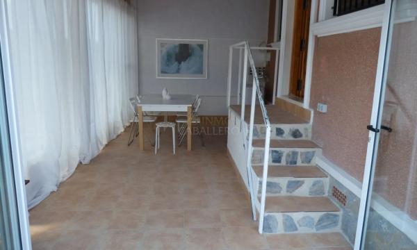 Chalet adosado en calle Abedul