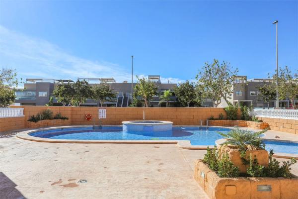 Chalet adosado en calle Virgen de la Asunción