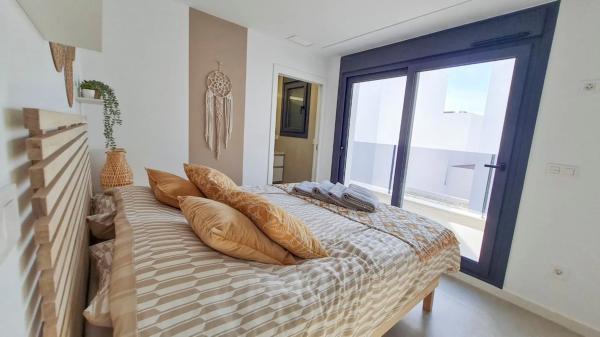 Casa independiente en calle Diego Borrego s/n